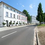 Fuerstlich Wohnen Am Circus Mit Blick Zur Granitz Appartement *