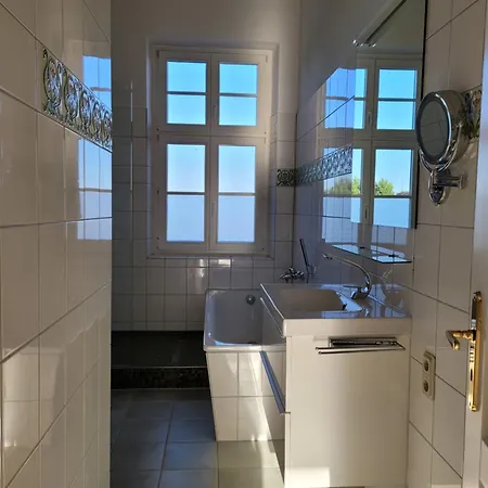 Fuerstlich Wohnen Im Obergeschoss Apartman *