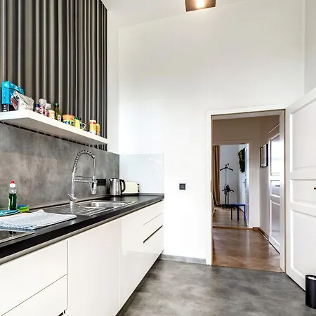 Apartamento Fuerstlich Wohnen Am Circus Mit Blick Zur Granitz *
