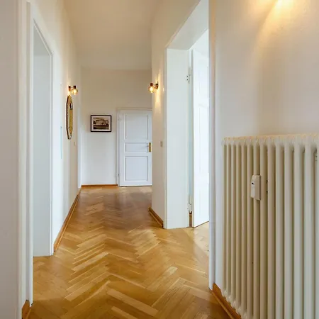 Fuerstlich Wohnen Am Circus Mit Blick Zur Granitz Apartment *