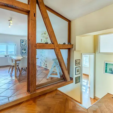 Apartamento Fuerstlich Wohnen Am Circus Mit Blick Zur Granitz *
