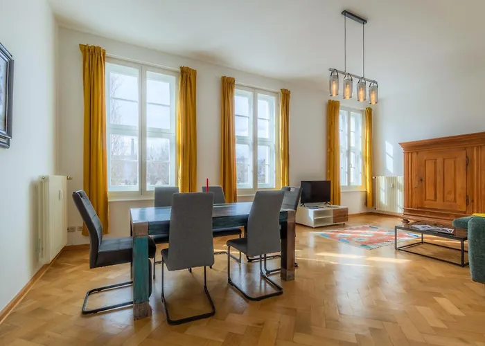 شقة Fuerstlich Wohnen Am Circus Mit Blick Zur Granitz *