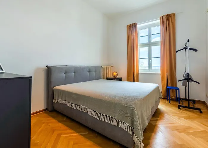 Fuerstlich Wohnen Am Circus Mit Blick Zur Granitz شقة